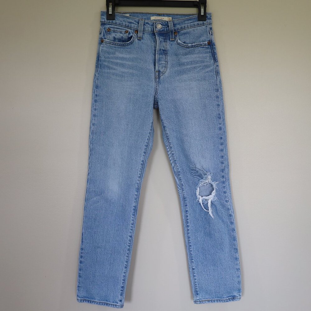 LEVIS WEDGIE STRAIGHT Size 25 Jeans Light Wash